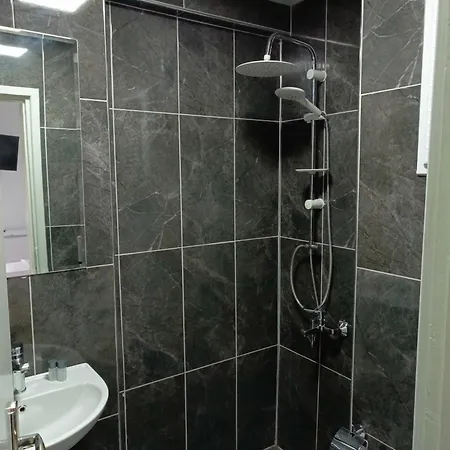Begumhan Hotell *
